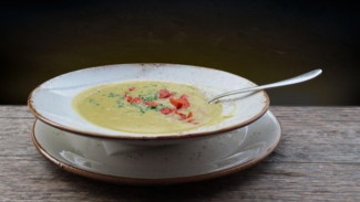 Etika Makan Sup atau Soto