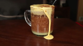 Teh Talua, Minuman Enerjik Khas Sumatera Barat yang Bikin Semangat!