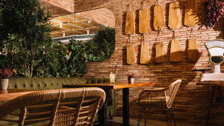 7 Ide Tema Menarik Café Kekinian yang Instagramable