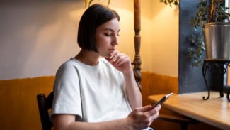 Kenapa Kamu Jadi Introvert? Ini Fakta yang Jarang Dibahas dan Cara Sederhana Menghadapinya