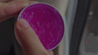 Pentingnya Lip Balm dan Cara Membuatnya dari Bahan Alami