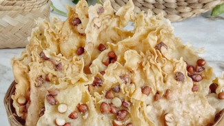 Trik Jitu Menggoreng Peyek Kacang Agar Tidak Lengket di Wajan Sekalipun Bukan Teflon