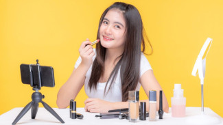 Tampil Segar Tanpa Berlebihan, Panduan Makeup Natural untuk Remaja