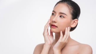 7 Kebiasaan Sepele yang Diam-Diam Bikin Kulit Glowing Alami