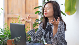 Tanpa Ganggu Pekerjaan! Ikuti 5 Teknik Digital Detox Demi Menjaga Kesehatan Mental