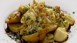 Resep Sarapan Pagi Tupat Tahu Solo, Paduan Rasa yang Sempurna