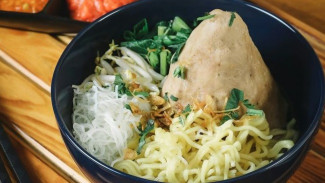 Bikin Betah Makan Di Rumah, Begini Resep Cara Membuat Bakso Enak