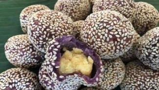 Onde-onde Ubi Ungu, Si Ungu Manis yang Siap Menggoda Lidah