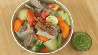 Bikin Sendiri Ternyata Gampang! Sop Iga Seenak Restoran!