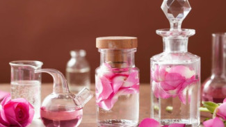 7 Manfaat Air Mawar untuk Kecantikan Kulit Wajah
