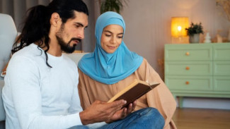 Masih Bertahan Meski Terkadang Tersakiti? Ini 7 Alasan Kenapa Kamu Nggak Pergi