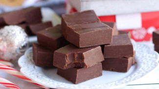 Resep Chocolate Fudge Lembut dan Mudah Tanpa Oven, Camilan Manis yang Bikin Nagih!