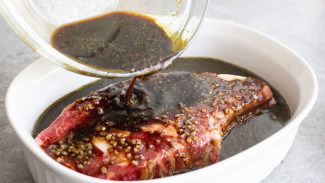 Cara Marinasi Daging agar Bumbu Meresap Sempurna