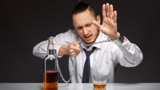 Terjebak dalam Kecanduan Alkohol? Dengarkan Lagu-Lagu Dream Theater yang Menguatkan Diri!