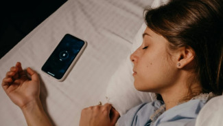 Digital Detox, Cara Sehat Jauh dari HP Tanpa FOMO