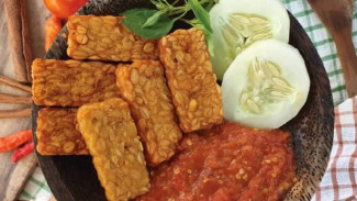 Tempe Penyet Jawa Timur Hidangan Renyah Dengan Sambal Pedas