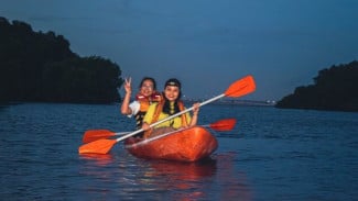 Wisata Air di Malam Hari, Pengalaman Unik seperti Night Kayaking