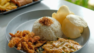 Mencoba Ide Resep Nasi Pecel Khas Jawa Timur Yang Enak Dan Mudah Buat Sarapan Pagi Ini, Begini Tips Dan Saran Penyajiann