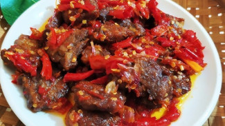 Resep Dendeng Sapi Balado, Sajian Olahan Daging Sapi Pedas Nikmat & Tahan Lama