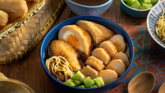 Sejarah Pempek Palembang, Kuliner Ikonik dari Keruntuhan Sriwijaya Hingga Legenda Modern