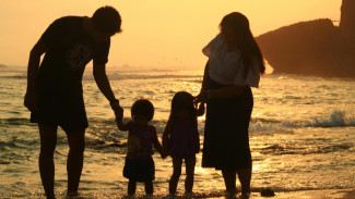 Indahnya Pesona Pantai Parangtritis Jogja, Destinasi Liburan Keluarga