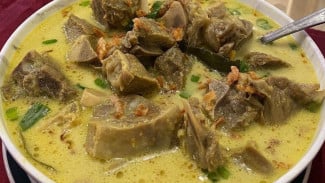 Jangan Asal Rebus! Simak Teknik Masak Gulai Kambing Agar Dagingnya Empuk Bumbu Meresap