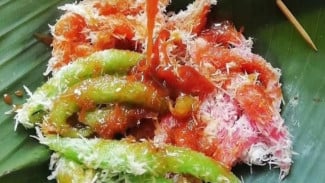 Resep Kue Cenil , Manis Gurih Dan Kenyal Cocok Untuk Jadi Cemilan Bareng Kopi