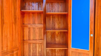 5 Tips Menghilangkan Jamur dan Bau Apek pada Lemari Kayu