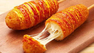 Resep Korean Corn Dog yang Renyah di Luar, Lumer di Dalam