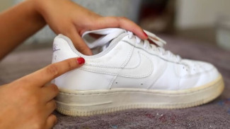 Sepatu Dipakai Tiap Hari tapi Gak Bau? Bisa Kok! Yuk Intip Trik Anti-Apek Tanpa Perlu Sering Dicuci!