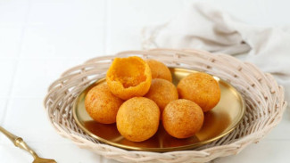 Resep Bola Ubi Kopong Renyah dan Empuk, Camilan Favorit Keluarga