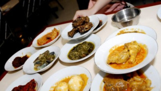 Serupa Tapi Tak Sama, Apa Perbedaan Nasi Kapau dan Nasi Padang ?