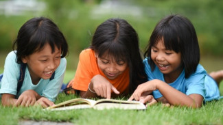 7 Tips Anak Gemar Membaca Buku dan Tidak Tergantung Gadget, Tumbuhkan Minat Baca Sejak Dini