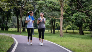 Mulai dari 5 Menit sampai 1 Jam, Manfaat Jalan Kaki Berdasarkan Durasi yang Wajib Kamu Tahu!