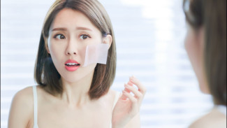 Tips Mengontrol Minyak Berlebih di Wajah, Makin Bikin Kamu Percaya Diri