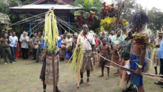 Mengenal Tradisi Tanam Sasi, Ritual Magis Papua yang Mengubah Kematian