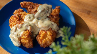 Aroma Creamy Saus Jamur Ini Bikin Ayam Karaage Makin Menggoda!