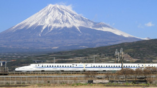 Pertama Kali ke Jepang? Begini Cara Naik Shinkansen Tanpa Bingung!