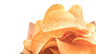 Keripik Pedas Lokal Jadi Camilan Favorit yang Bikin Nagih