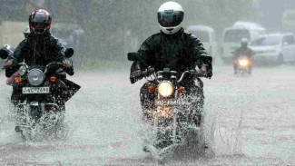 Habis Hujan? Jangan Malas, Ini Alasan Kenapa Motor Harus Segera Dicuci!