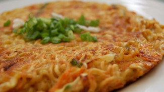 Martabak Telur Mie, Kreasi Simpel Rasa Restoran