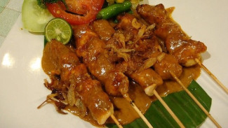 Rahasia Empuk dan Gurih Sate Bumbu Kacang ala Rumahan
