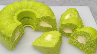 Harum Menggoda! Resep Bolu Pandan Keju Lumer yang Bikin Ketagihan