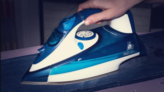 7 Tips Menyetrika Baju Lebih Cepat dan Rapi Tanpa Capek