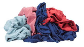 Gak Ada Matahari? Ini 6 Cara Kilat Keringkan Baju Basah Tanpa Drama!