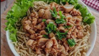 Hidangan Lezat Rumahan Mie Ayam Jamur, Cocok Untuk Menu Makan Siang yang Praktis Dan Tidak Ribet