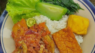 Menu Makan Siang Irit Dompet, Resep Sayap Ayam Teri Sambal Kesukaan Anak Kost