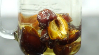 Resep Infused Water Kurma yang Menyehatkan