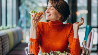 Mindfulness Eating Bisa Membantu Menurunkan Berat Badan, Lho! Bagaimana Teknis dan Caranya?
