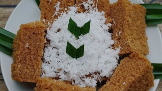 Cara Buat Kue Apem Gula Merah Untuk Ngemil Dirumah, Dengan Secangkir Kopi Hitam Makin Afdol